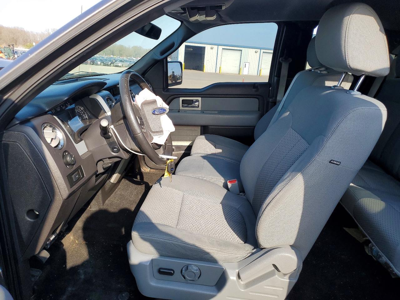 2011 FORD F150 photo 13