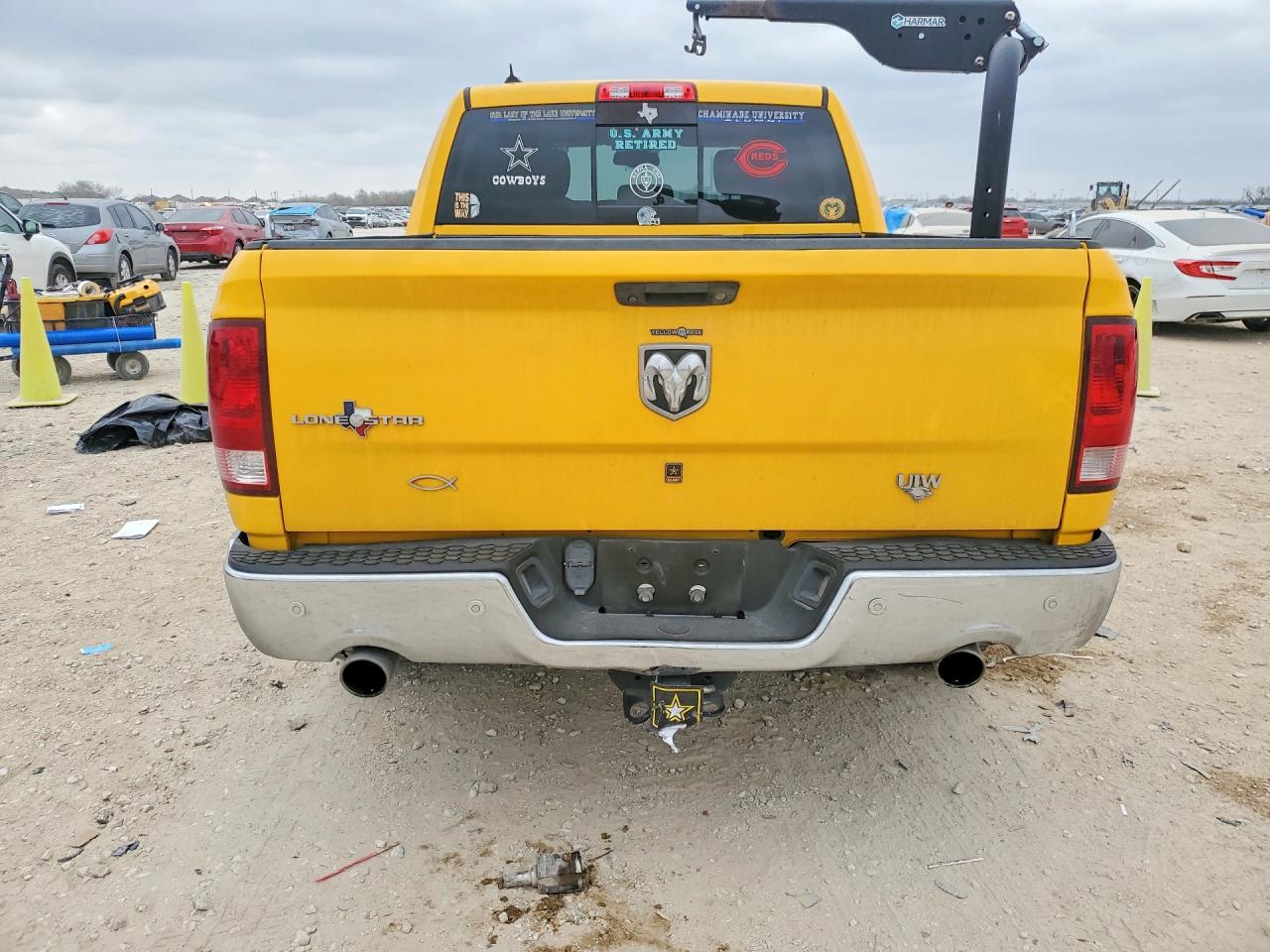 2016 RAM 1500 SLT photo 6