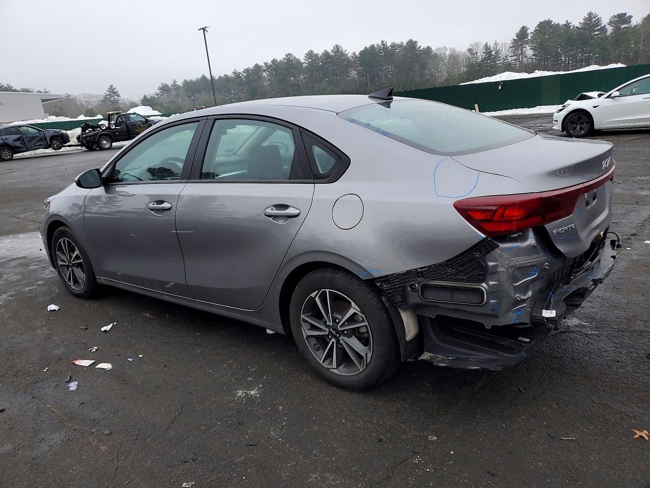 2023 KIA FORTE photo 4