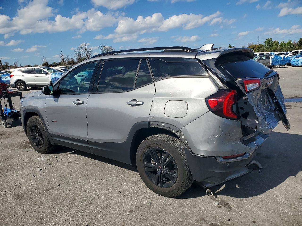 2024 GMC TERRAIN AT4 photo 3