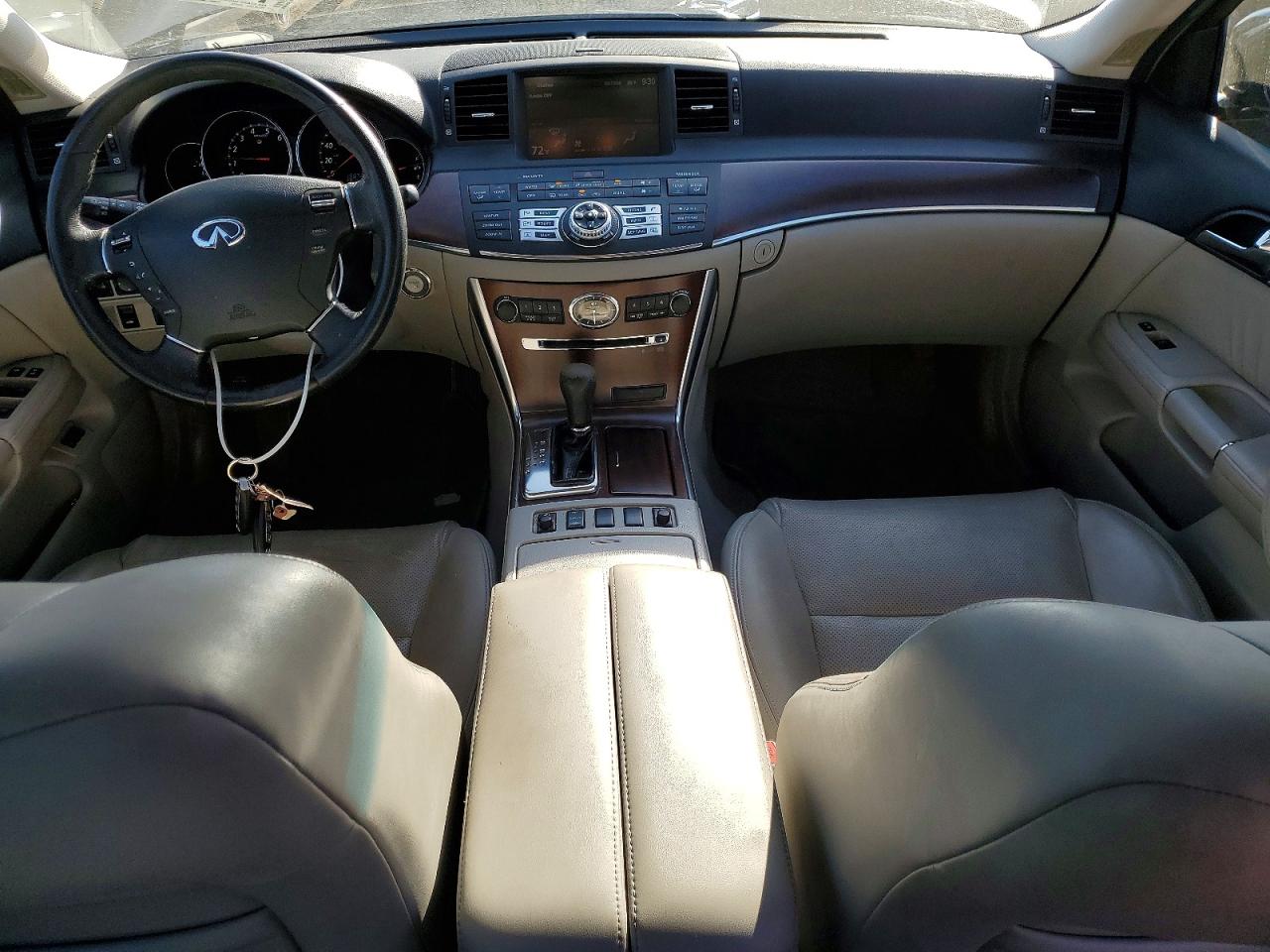 2010 INFINITI M35 X photo 15