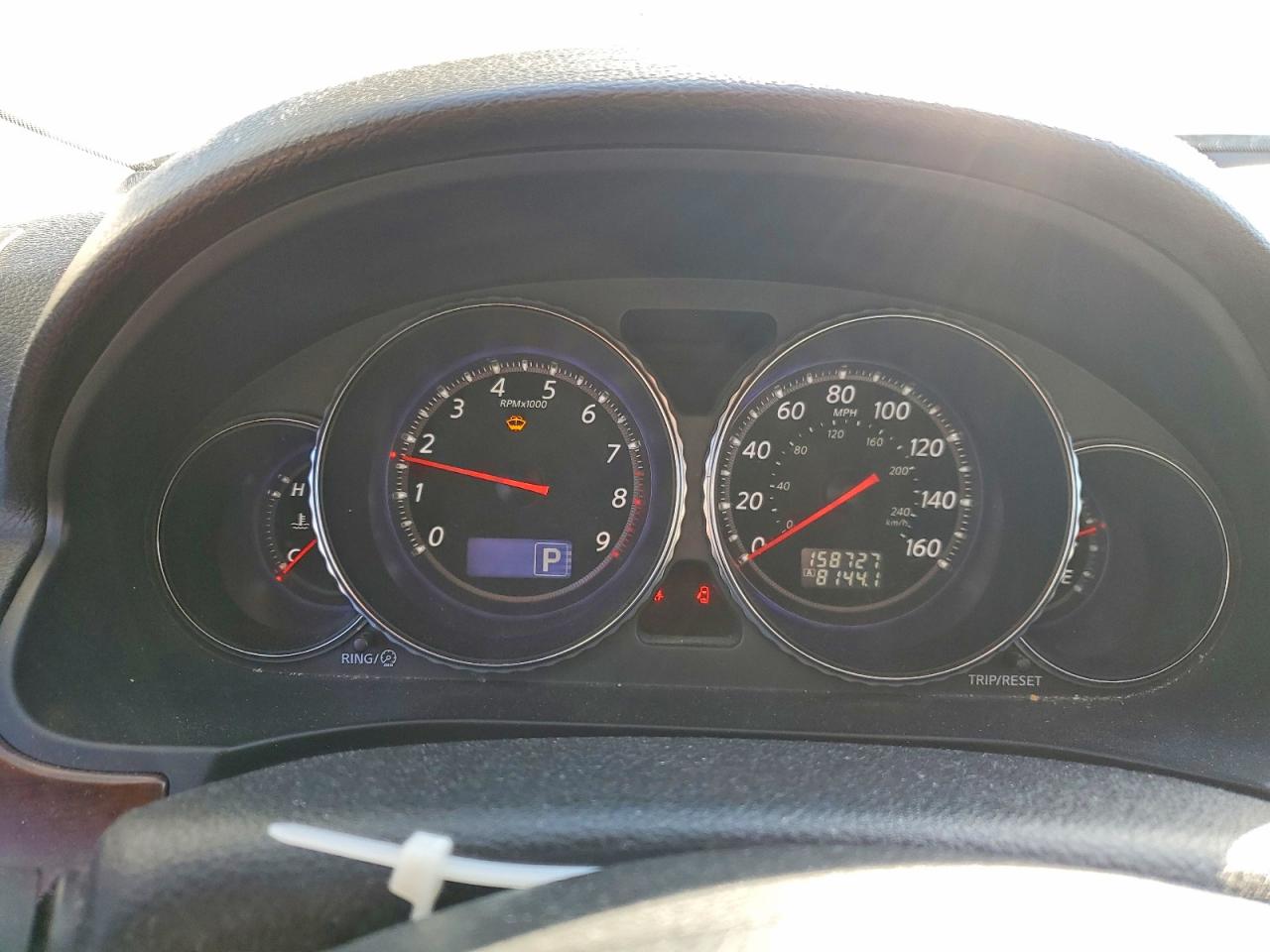 2010 INFINITI M35 X photo 17