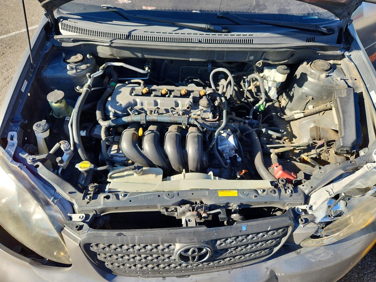 2005 TOYOTA COROLLA S photo 11