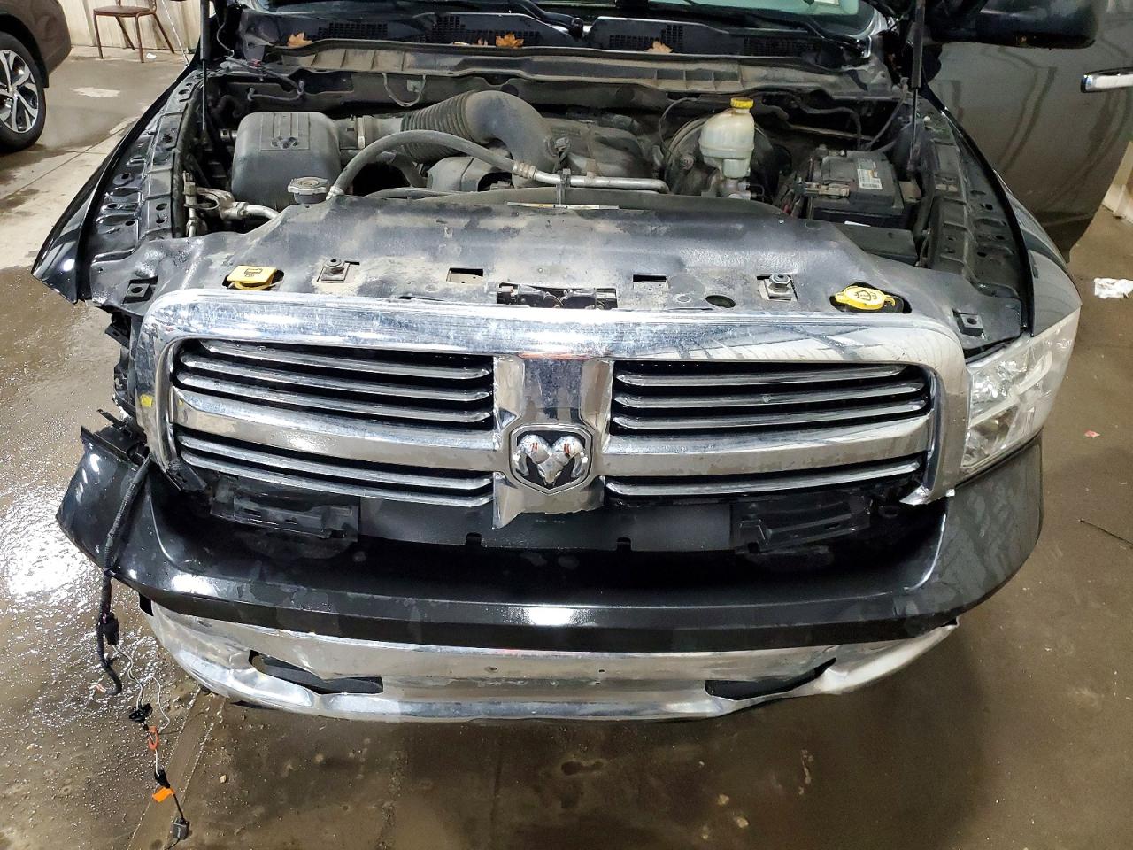 2015 RAM 1500 SLT photo 21