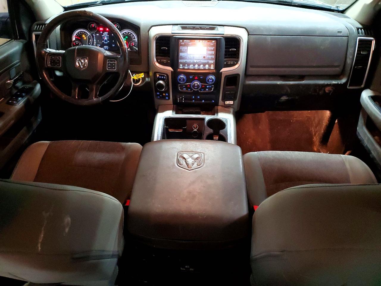 2015 RAM 1500 SLT photo 15