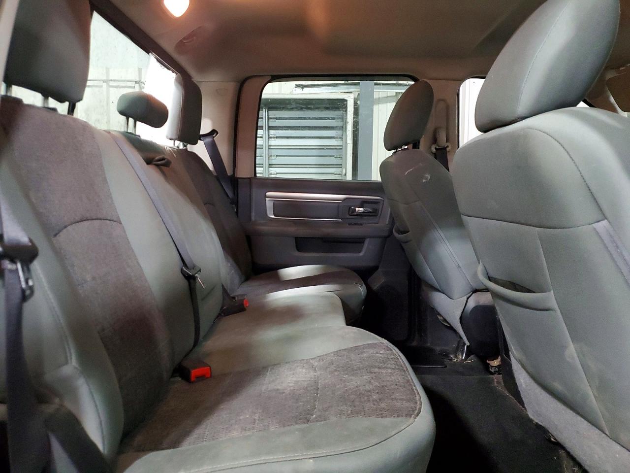 2015 RAM 1500 SLT photo 19