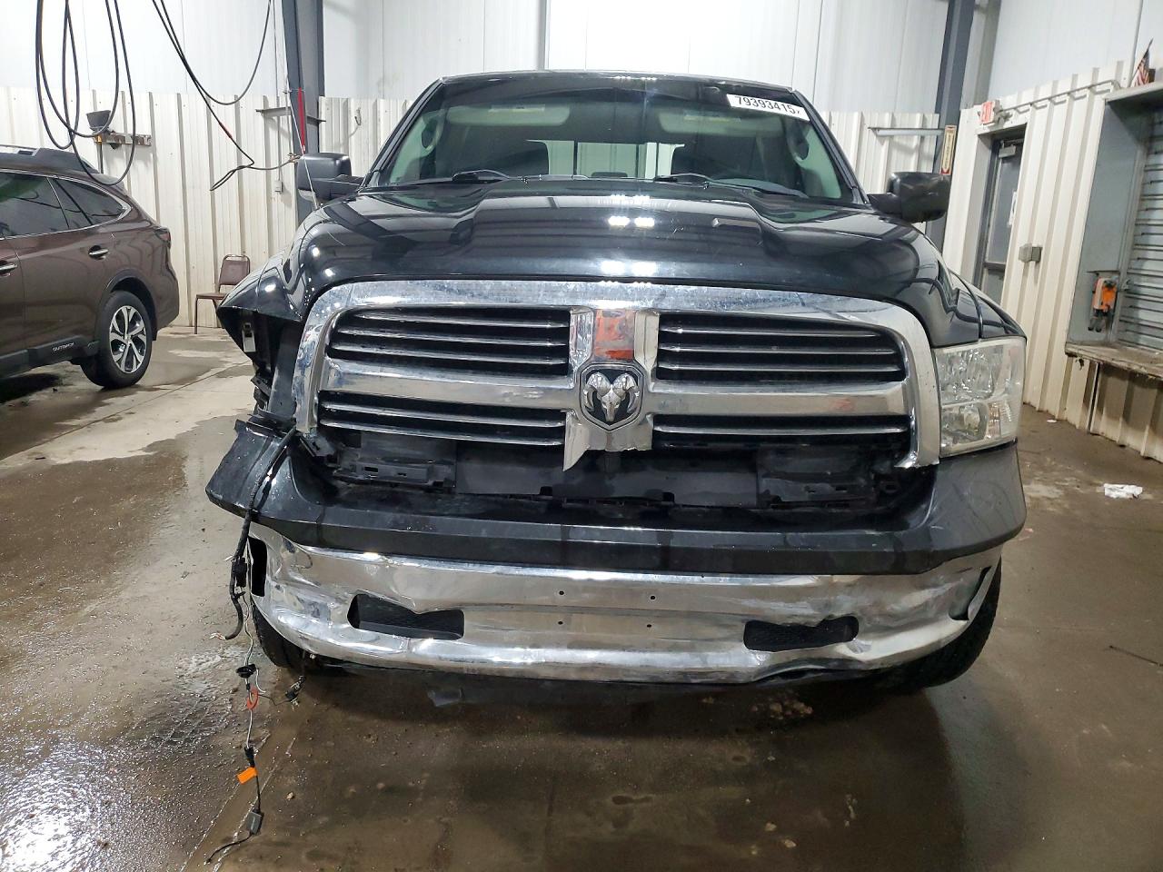 2015 RAM 1500 SLT photo 9