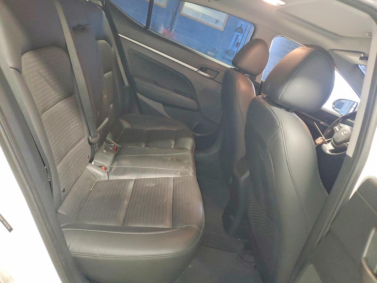 2017 HYUNDAI ELANTRA LIMITED photo 19