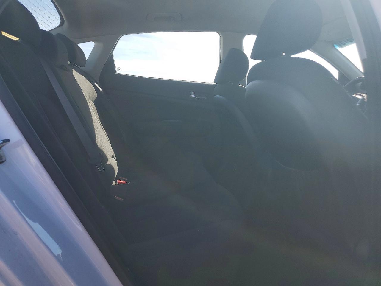 2016 KIA OPTIMA LX photo 19