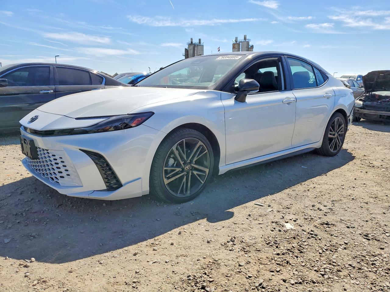 2025 TOYOTA CAMRY