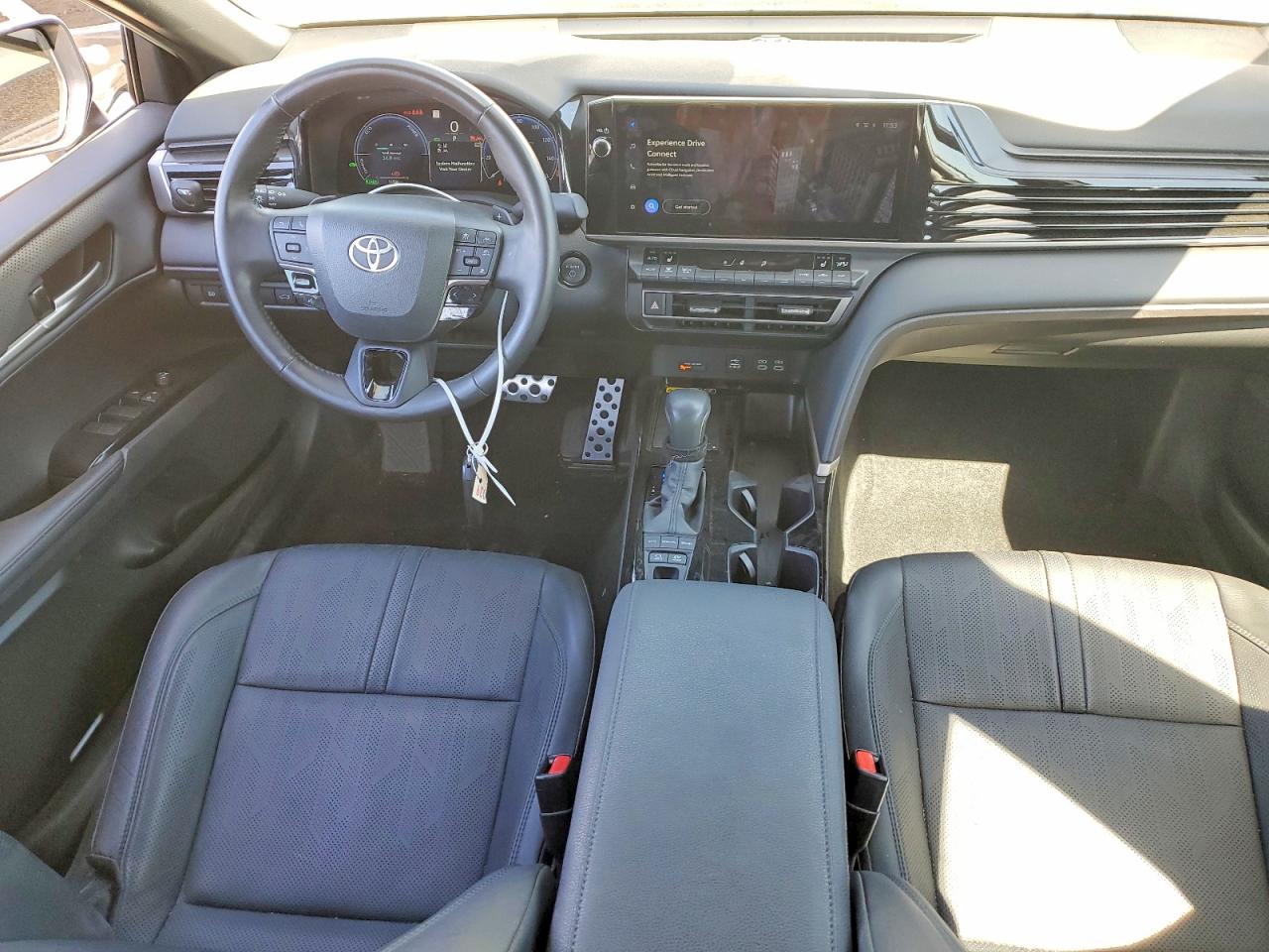 2025 TOYOTA CAMRY XSE photo 15
