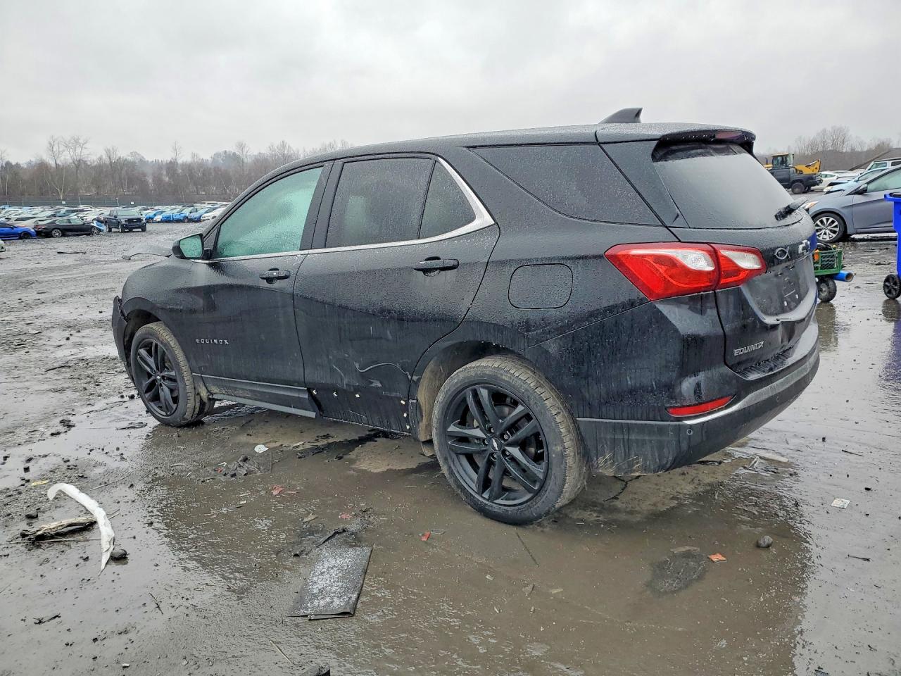 2021 CHEVROLET EQUINOX LT photo 3