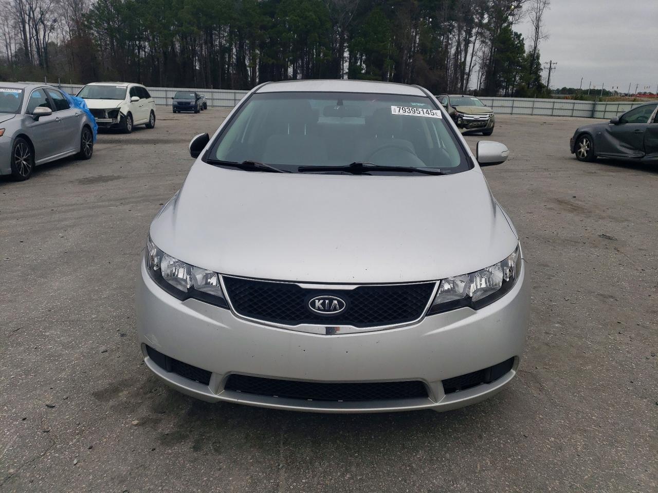 2010 KIA FORTE EX photo 9