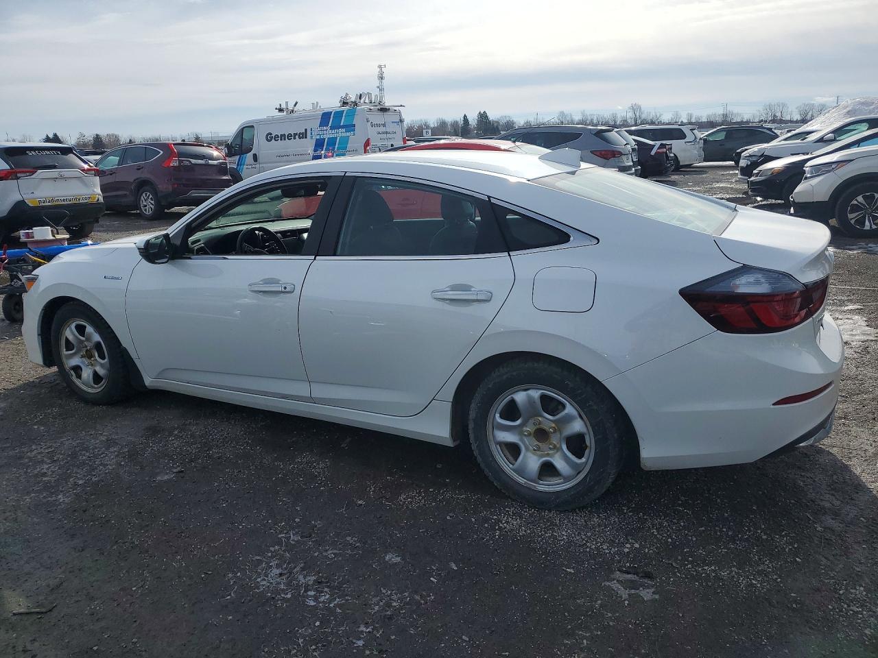 2019 HONDA INSIGHT TOURING photo 2