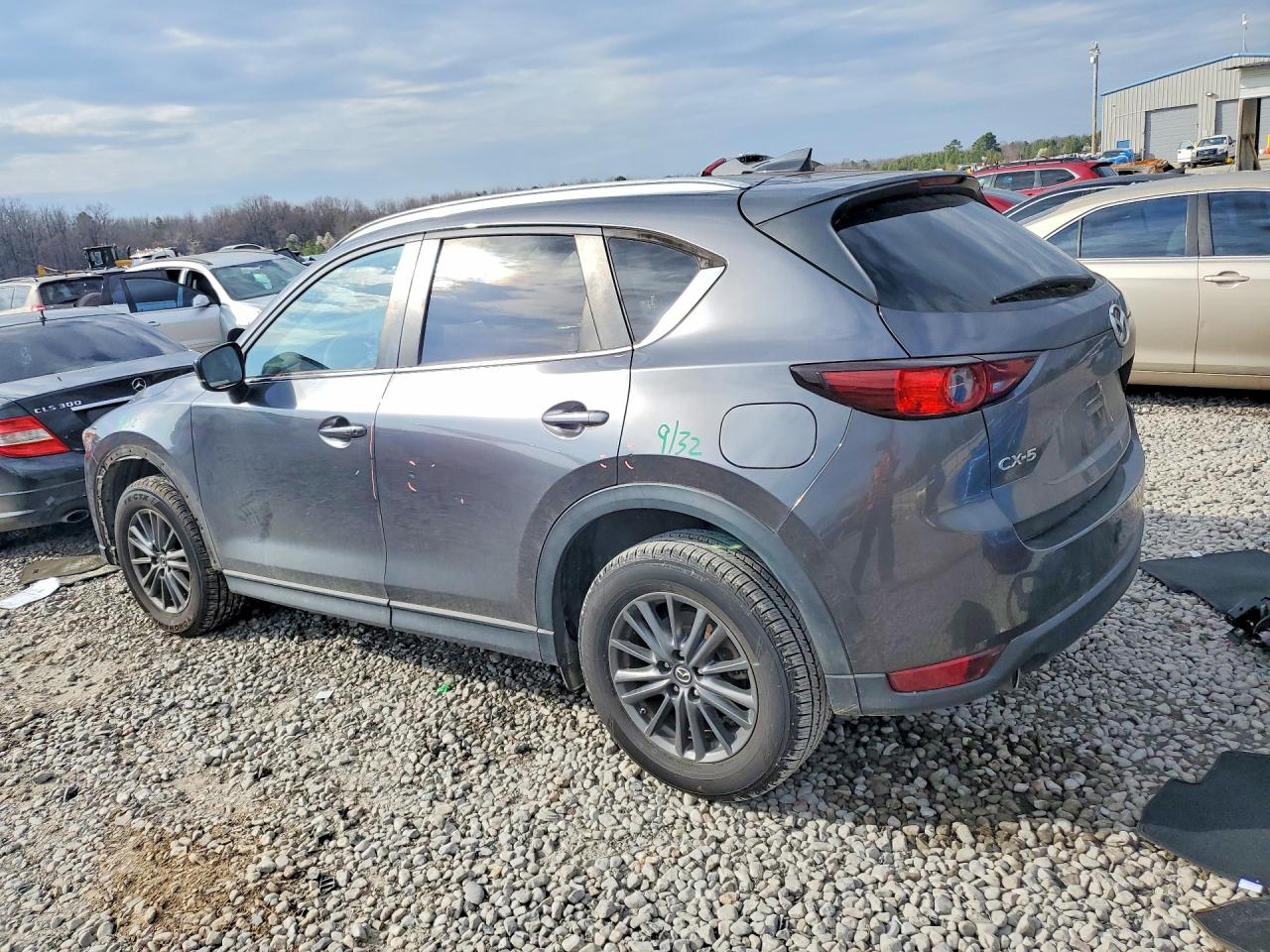 2020 MAZDA CX-5 TOURING photo 2