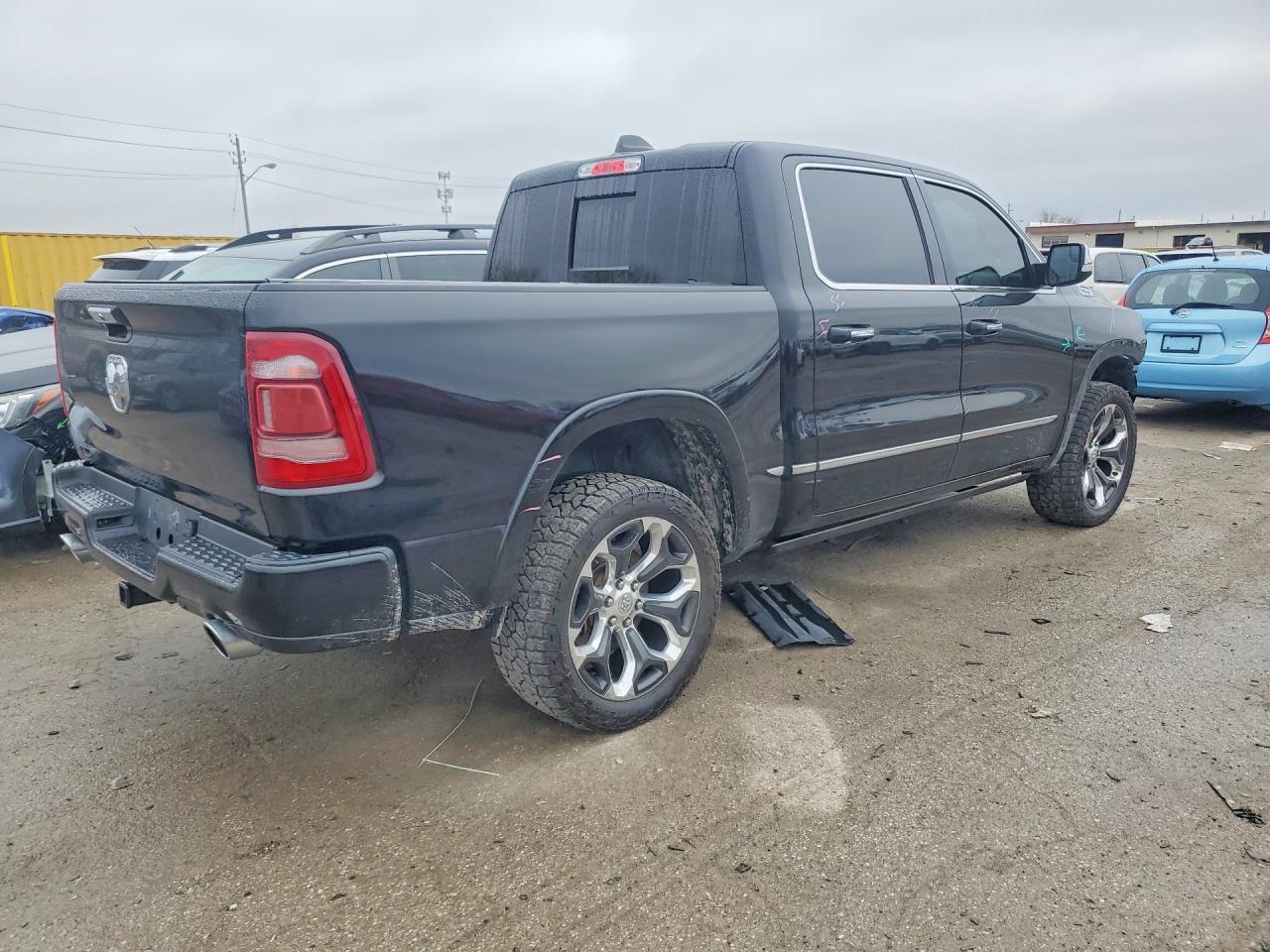 2019 RAM 1500 LIMITED photo 5