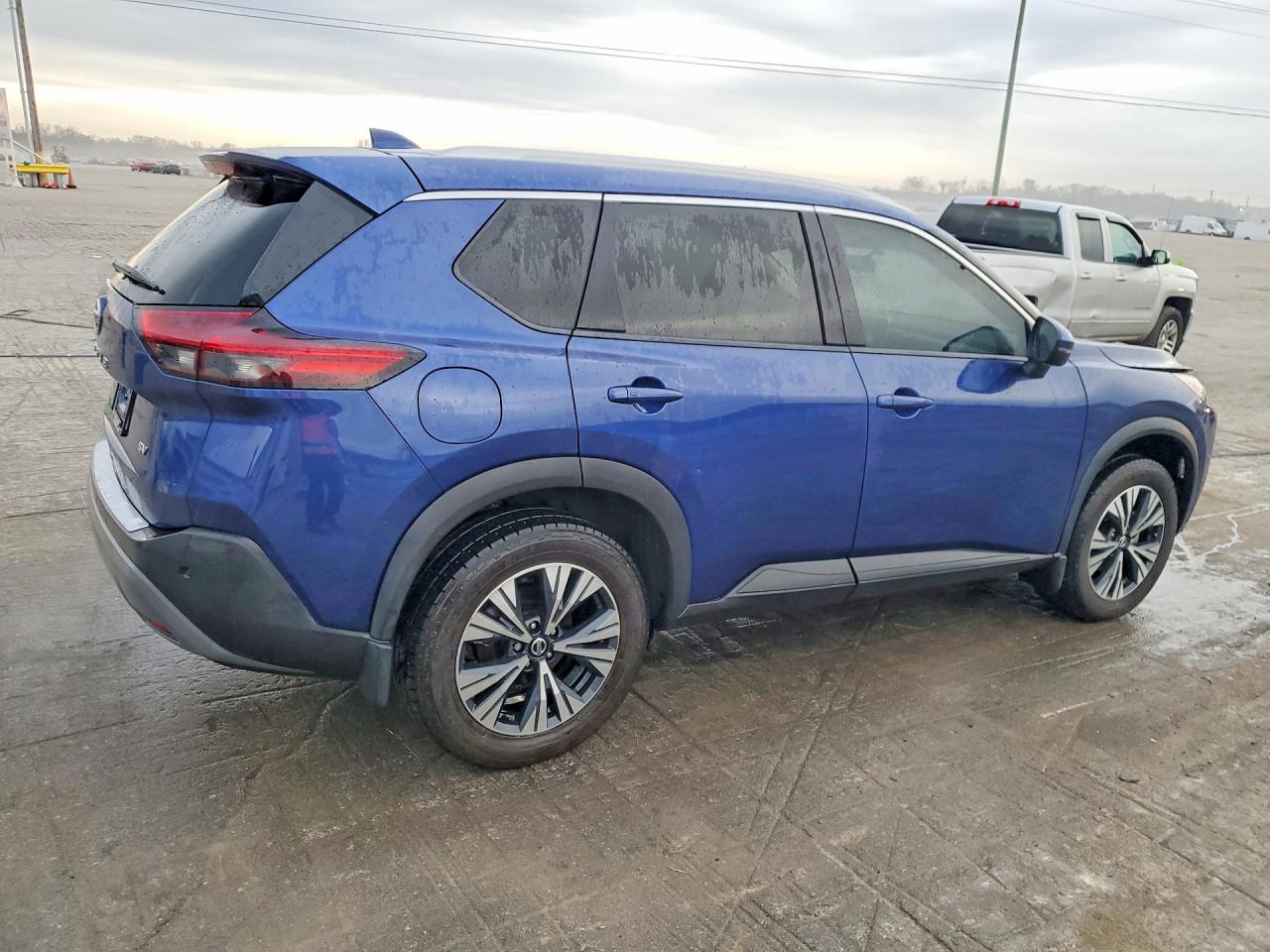 2021 NISSAN ROGUE SV photo 3