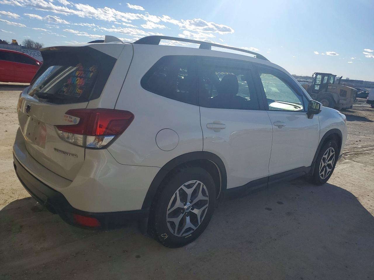 2021 SUBARU FORESTER PREMIUM photo 3