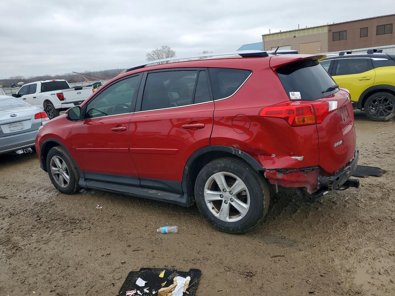 2013 TOYOTA RAV4 XLE photo 2