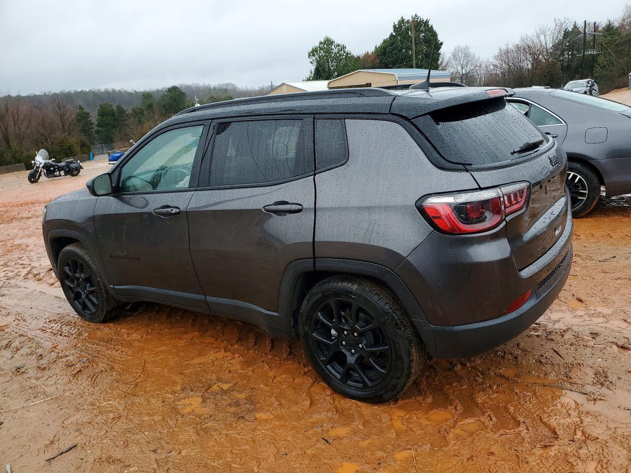 2022 JEEP COMPASS LATITUDE photo 3