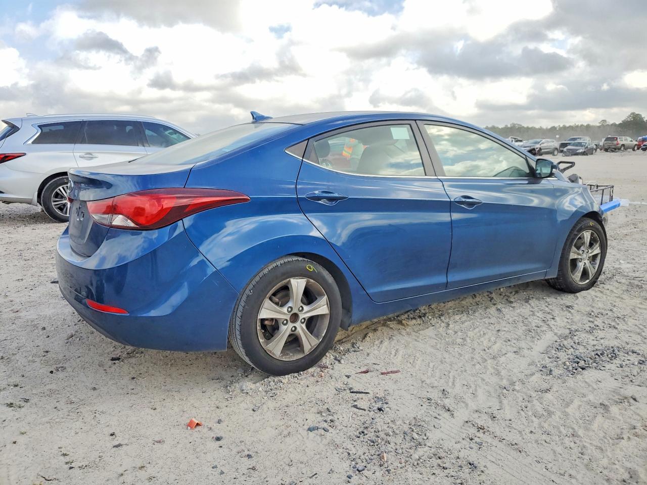 2016 HYUNDAI ELANTRA VALUE EDITION photo 5
