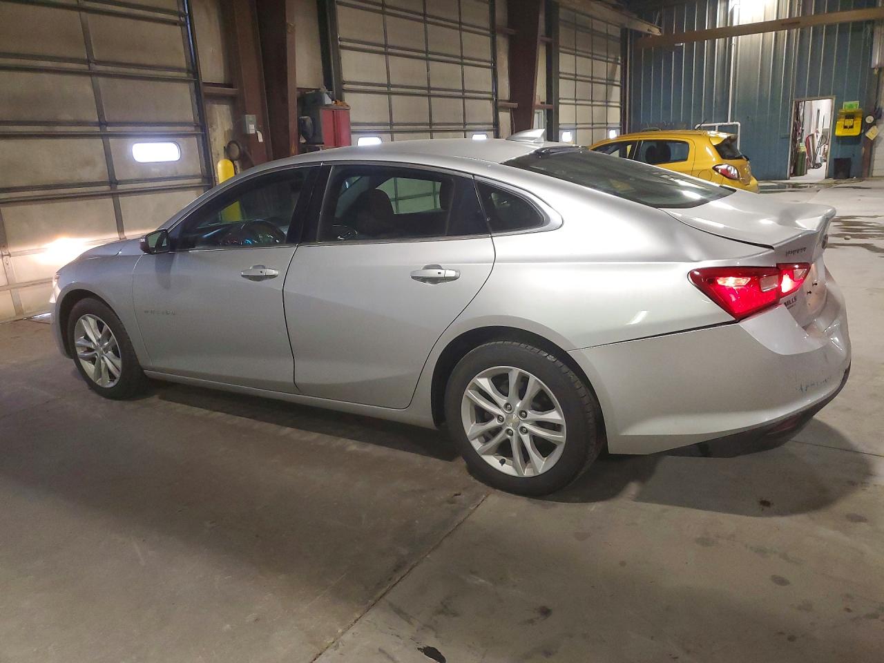 2018 CHEVROLET MALIBU LT photo 4