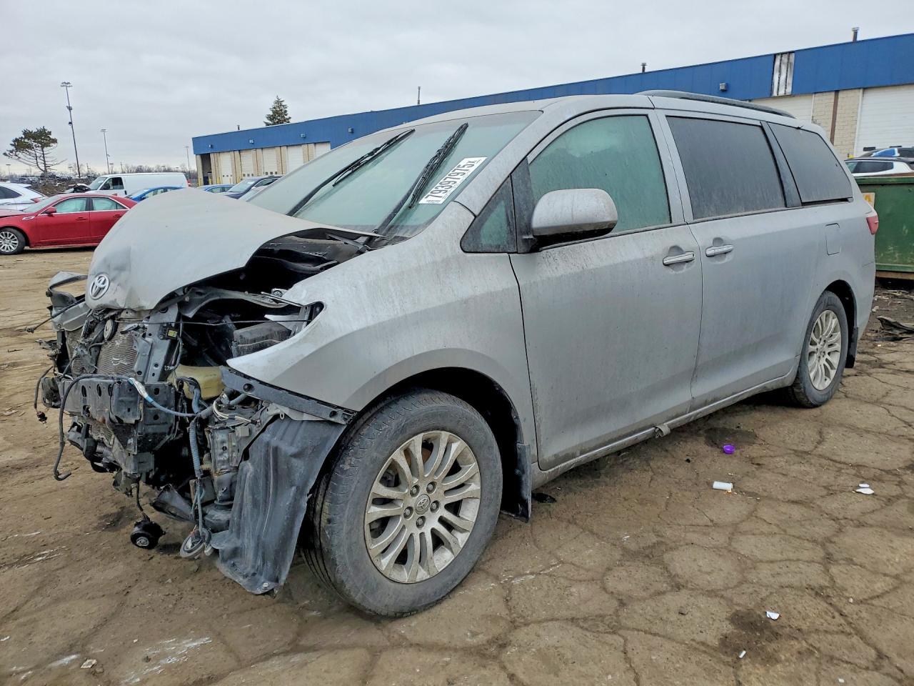 2016 TOYOTA SIENNA
