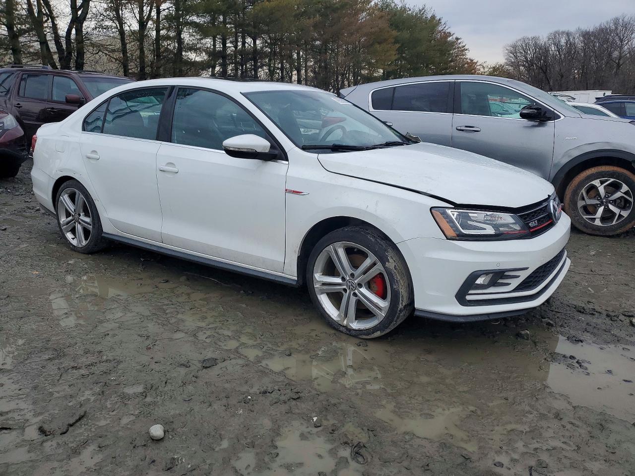 2016 VOLKSWAGEN JETTA GLI photo 4
