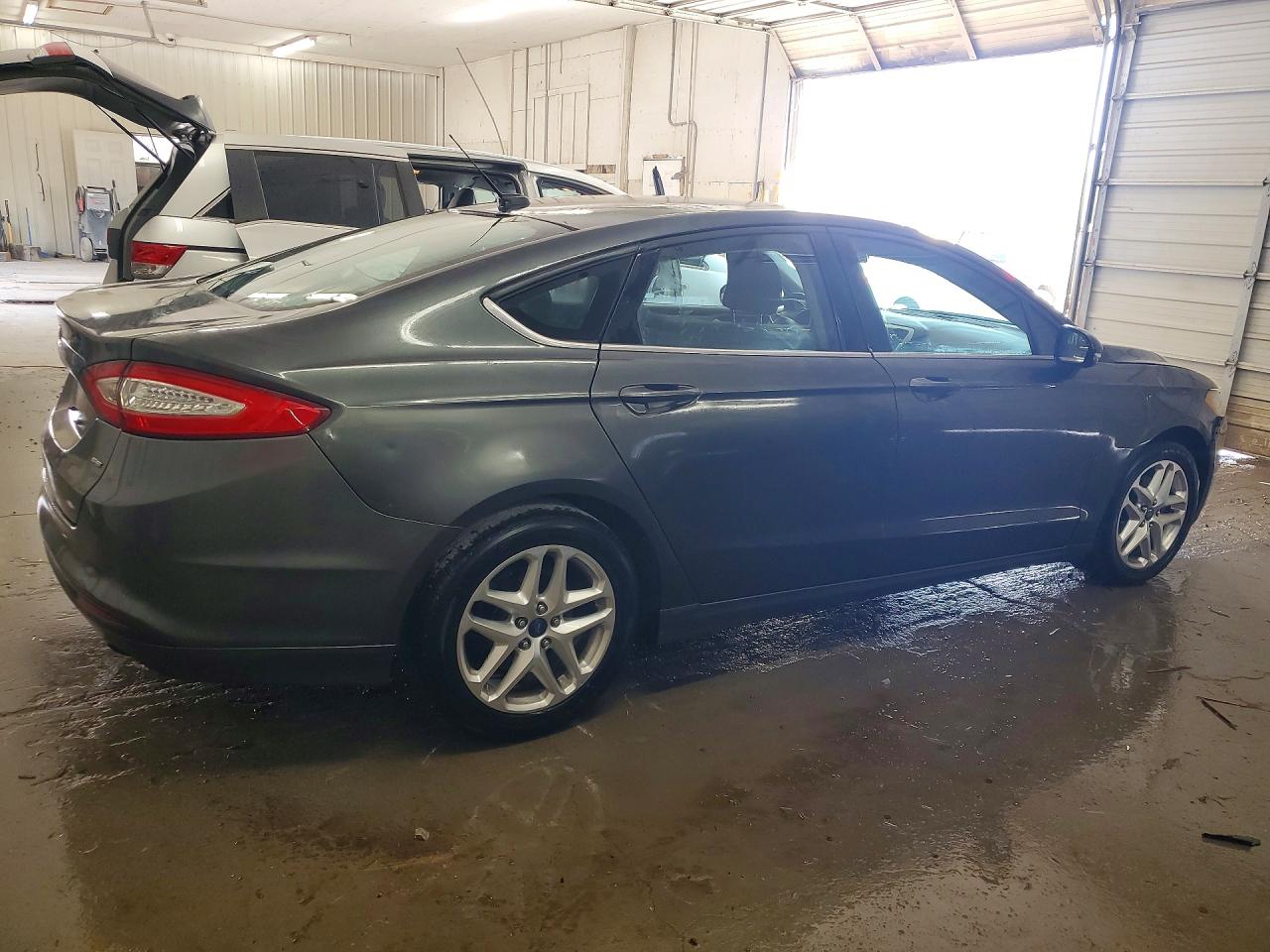 2016 FORD FUSION SE photo 3