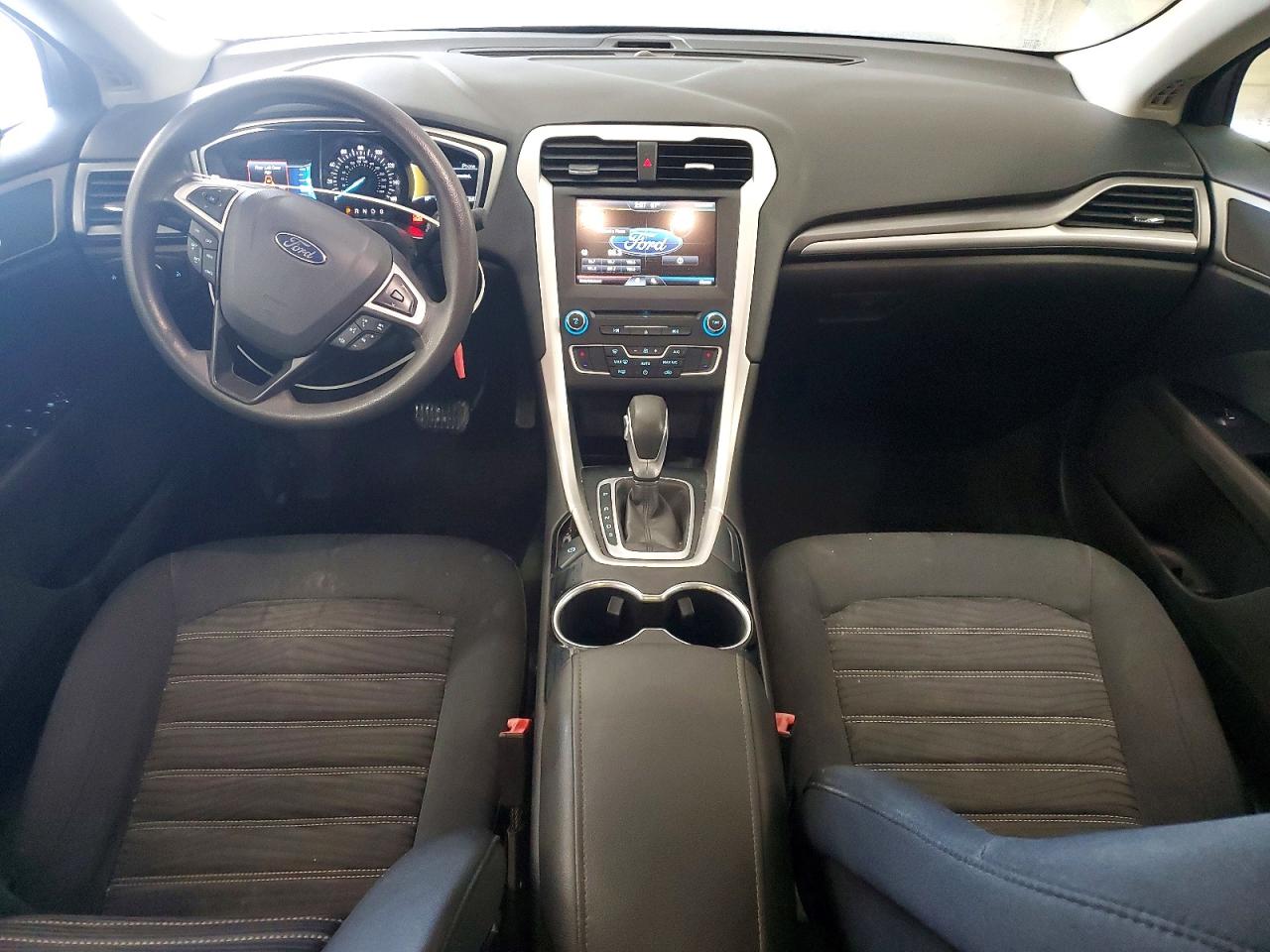 2016 FORD FUSION SE photo 8