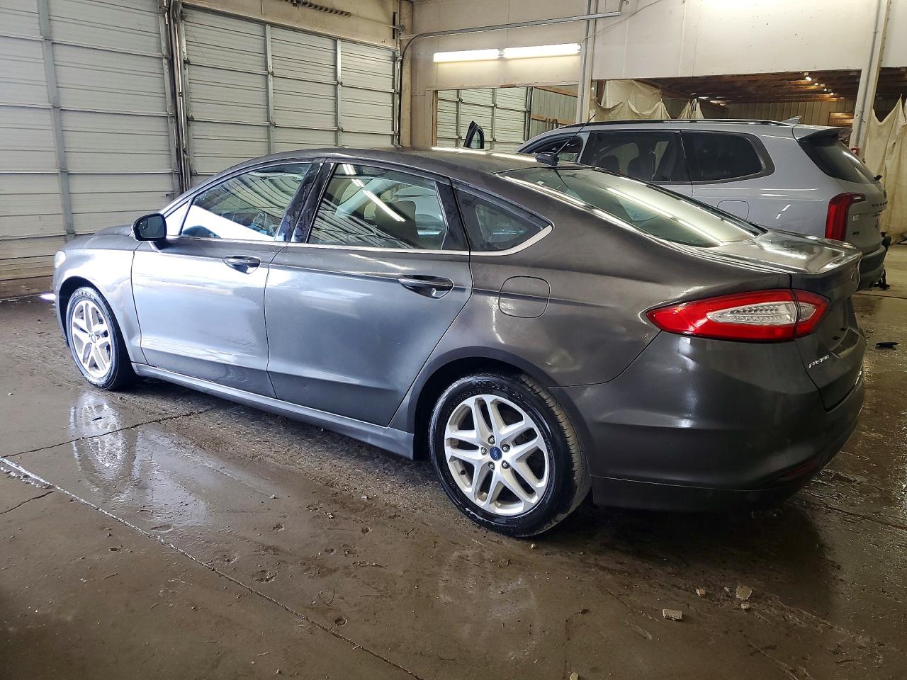 2016 FORD FUSION SE photo 2