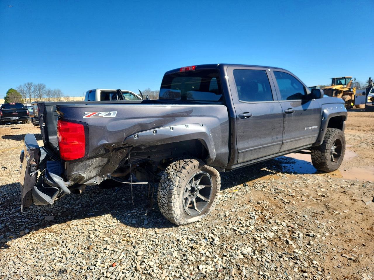 2016 CHEVROLET SILVERADO K1500 LT photo 3