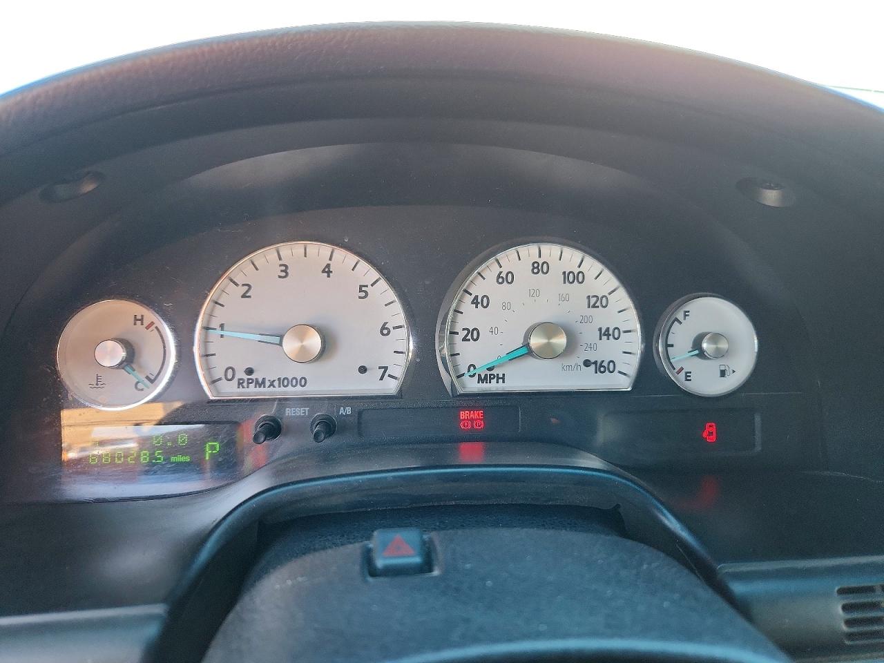 2004 FORD THUNDERBIRD photo 9