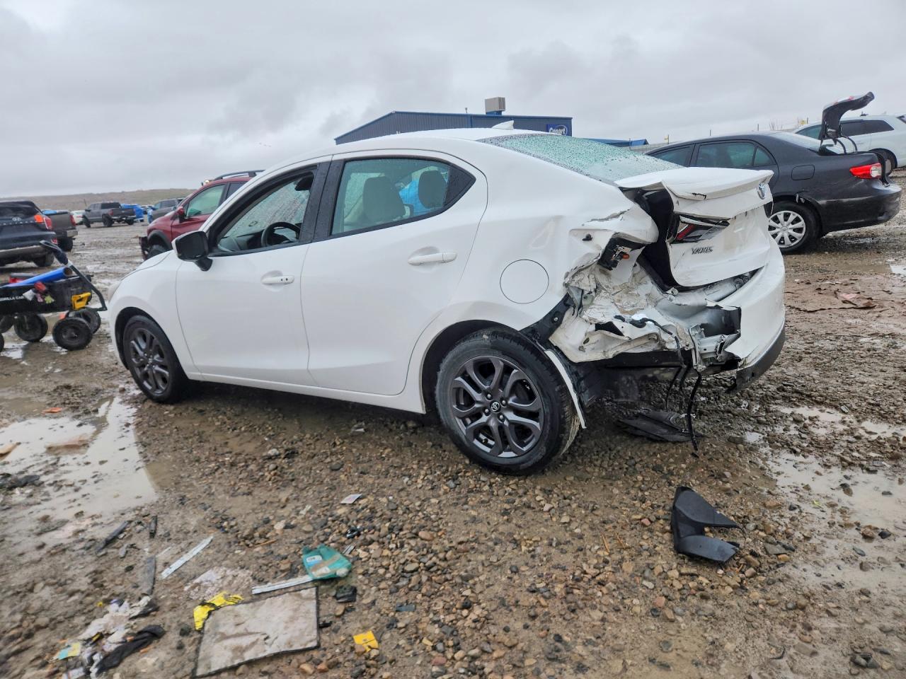 2019 TOYOTA YARIS LE photo 4