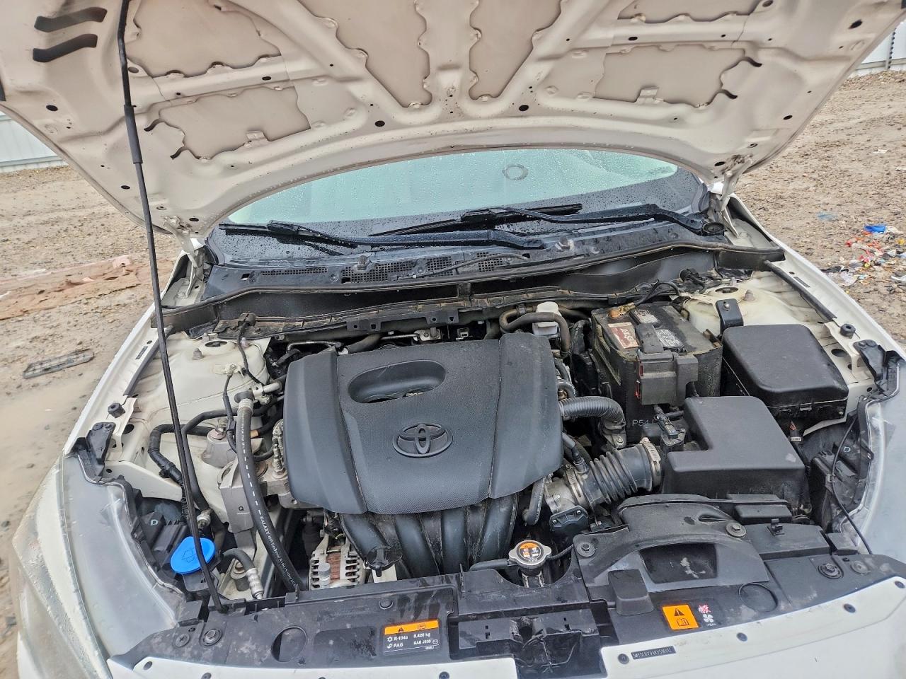2019 TOYOTA YARIS LE photo 31