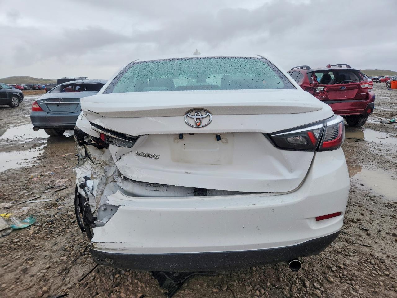 2019 TOYOTA YARIS LE photo 16