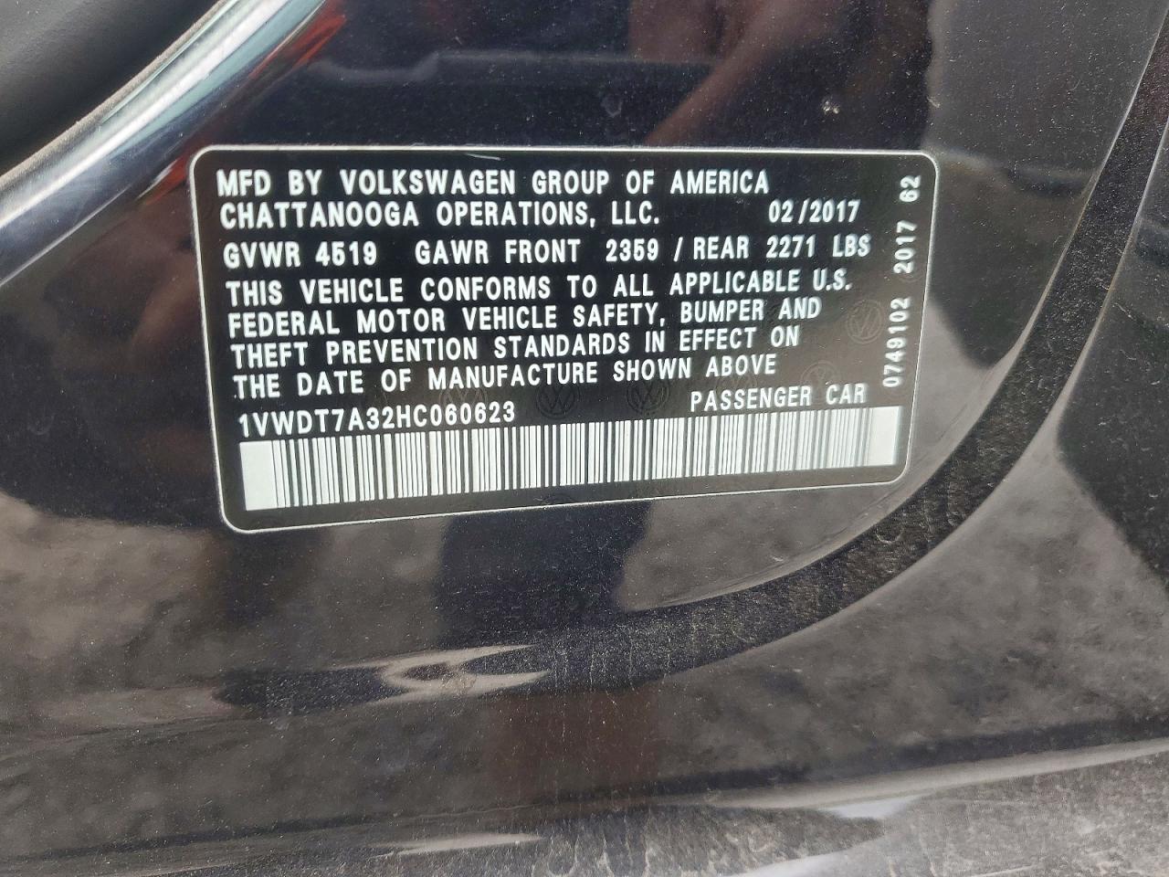 2017 VOLKSWAGEN PASSAT R-LINE photo 25