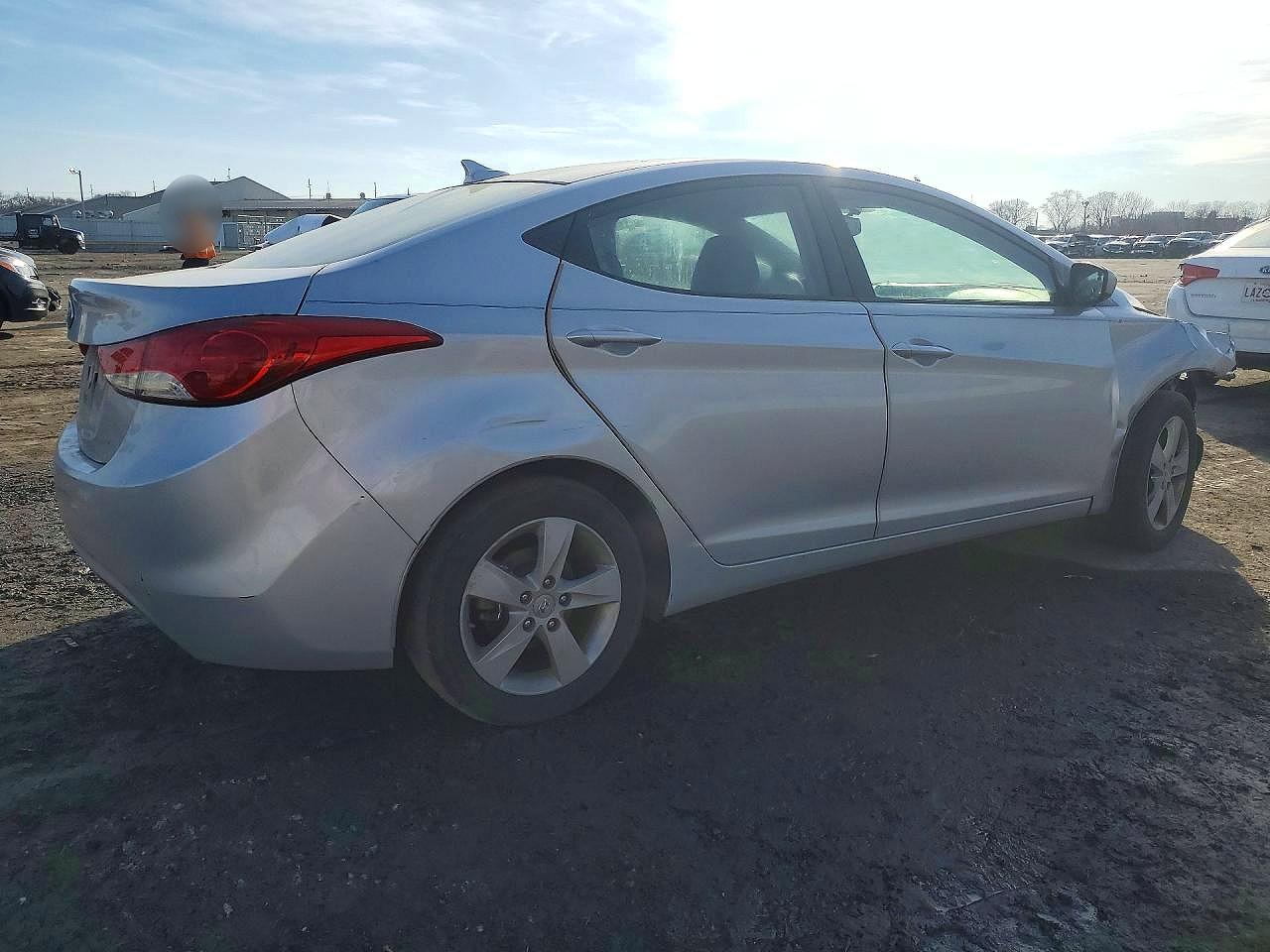2013 HYUNDAI ELANTRA GLS photo 3