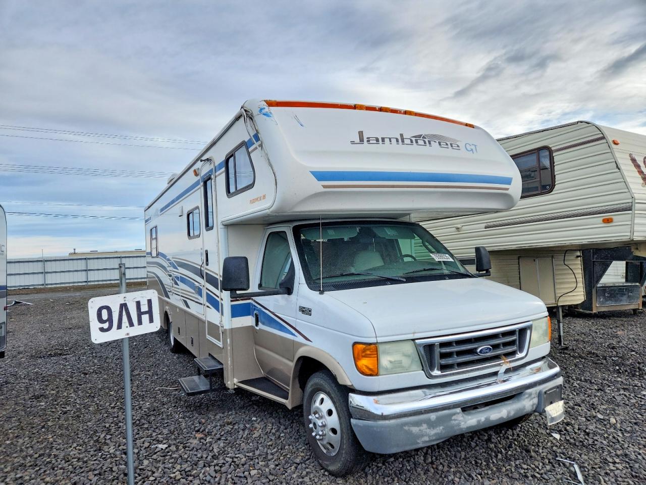 2004 FORD ECONOLINE E450 SUPER DUTY CUTAWAY VAN photo 9