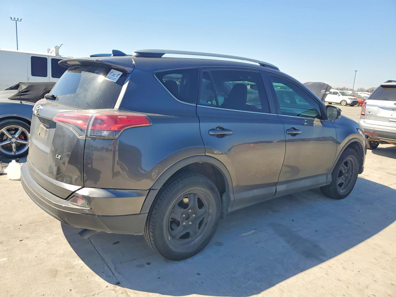 2017 TOYOTA RAV4 LE photo 3