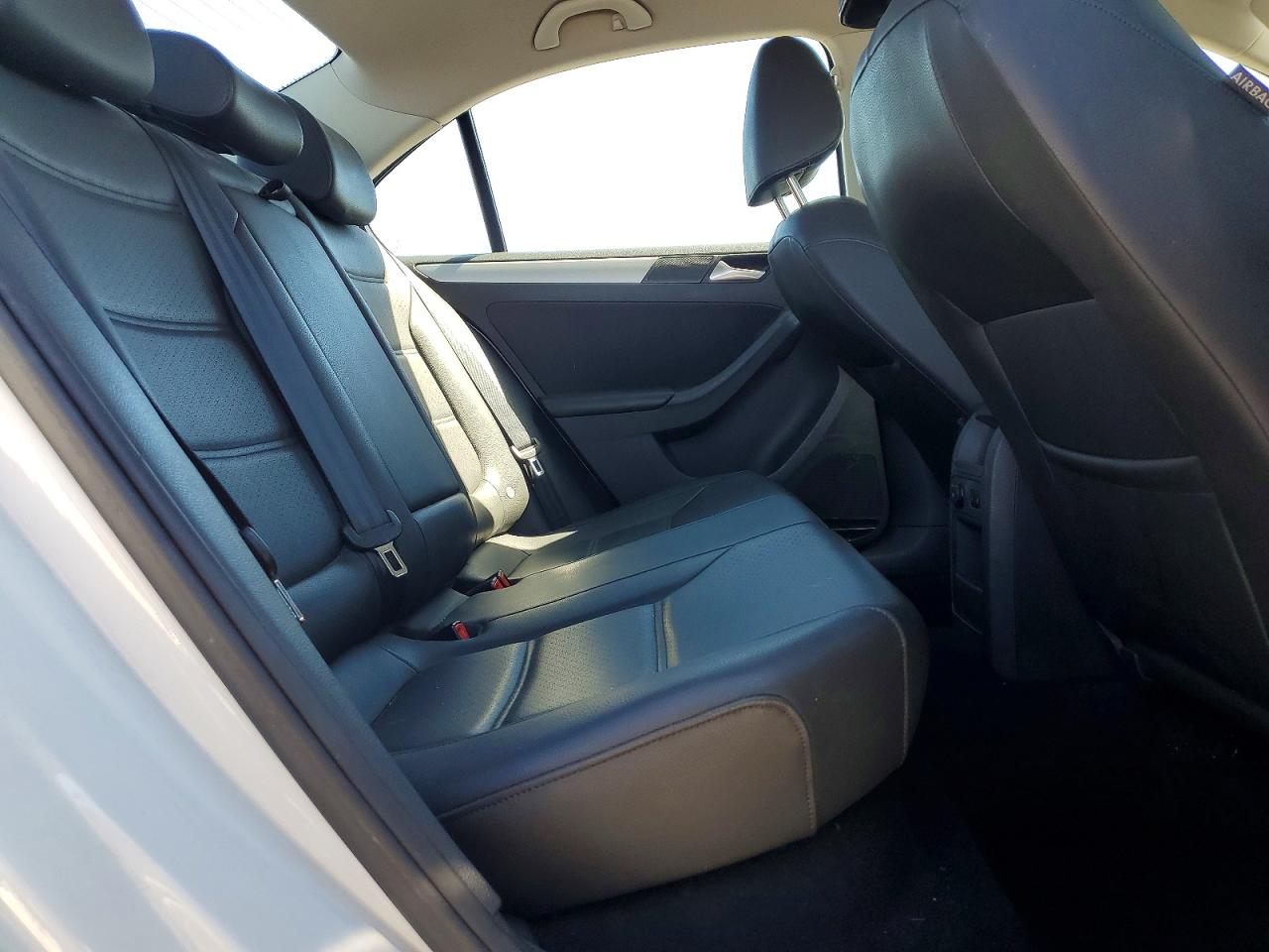 2014 VOLKSWAGEN JETTA SE photo 10