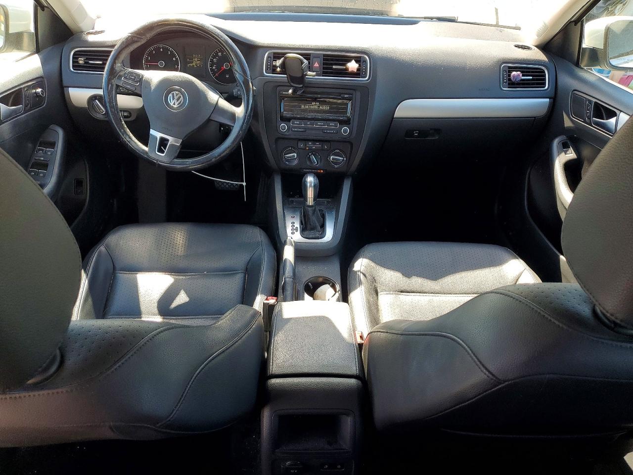 2014 VOLKSWAGEN JETTA SE photo 8