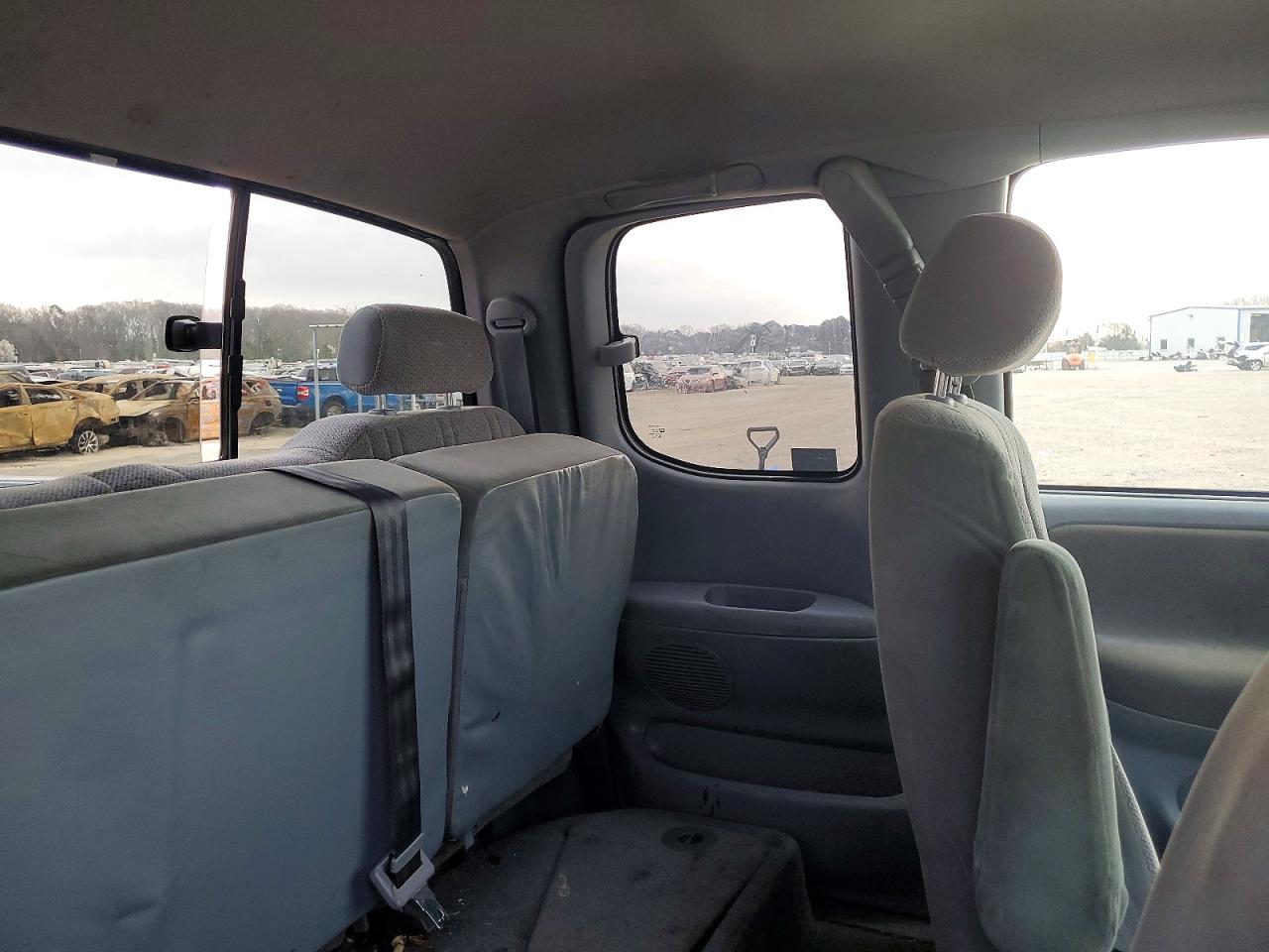 2000 TOYOTA TUNDRA SR5 photo 10