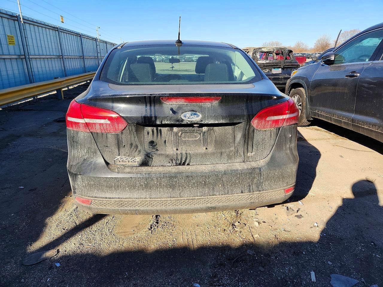 2017 FORD FOCUS SE photo 11