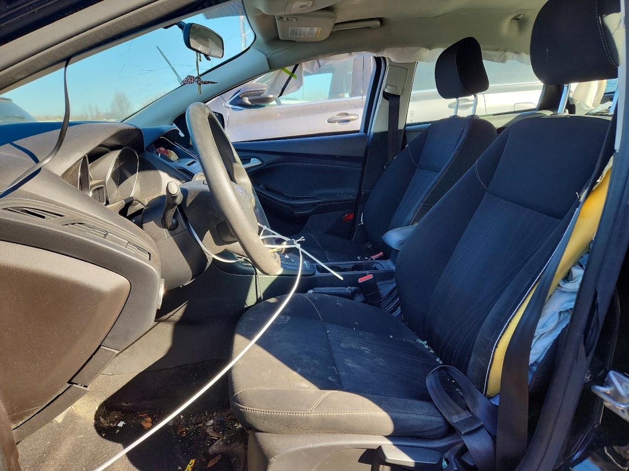 2017 FORD FOCUS SE photo 13