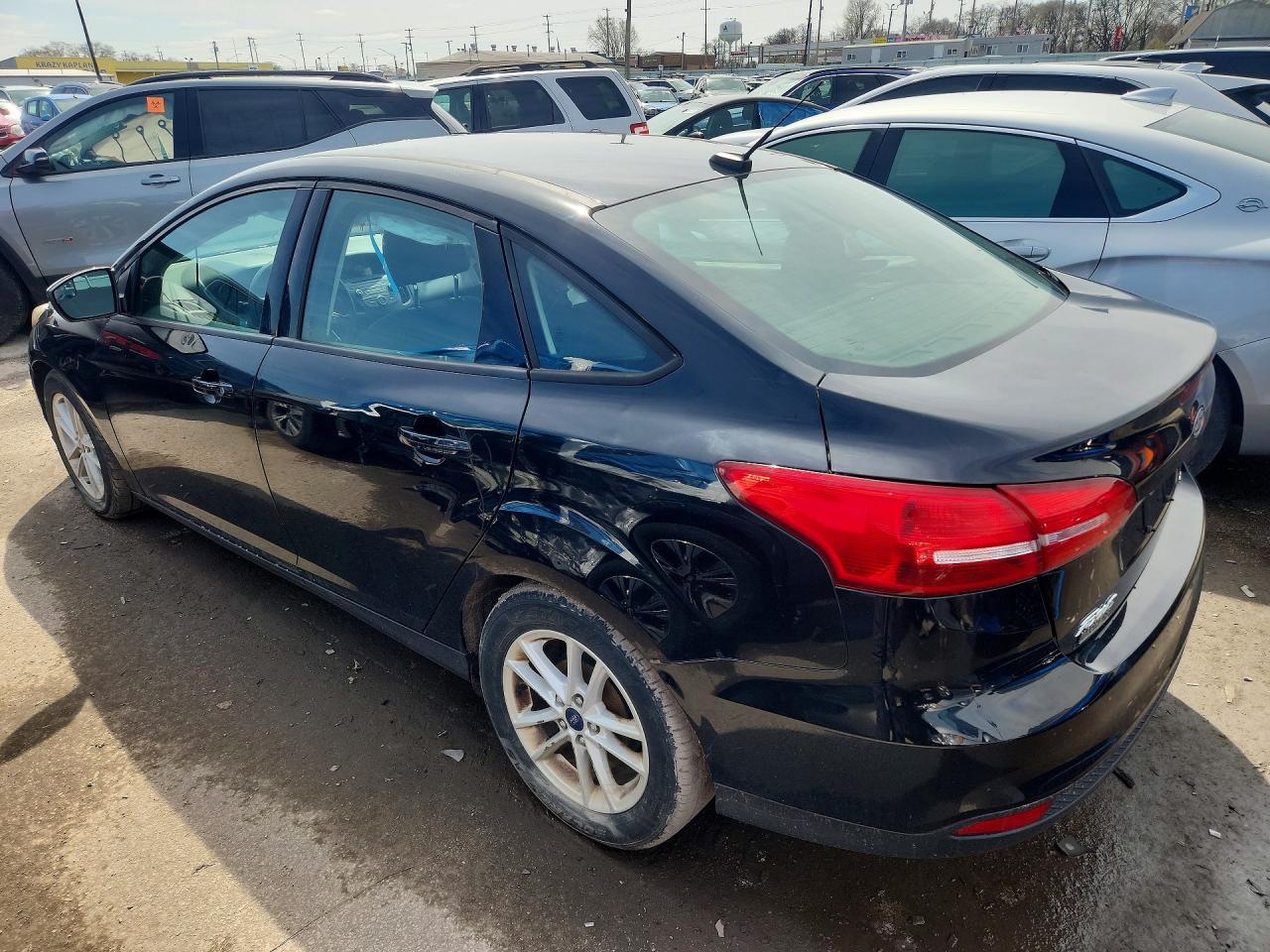 2017 FORD FOCUS SE photo 3
