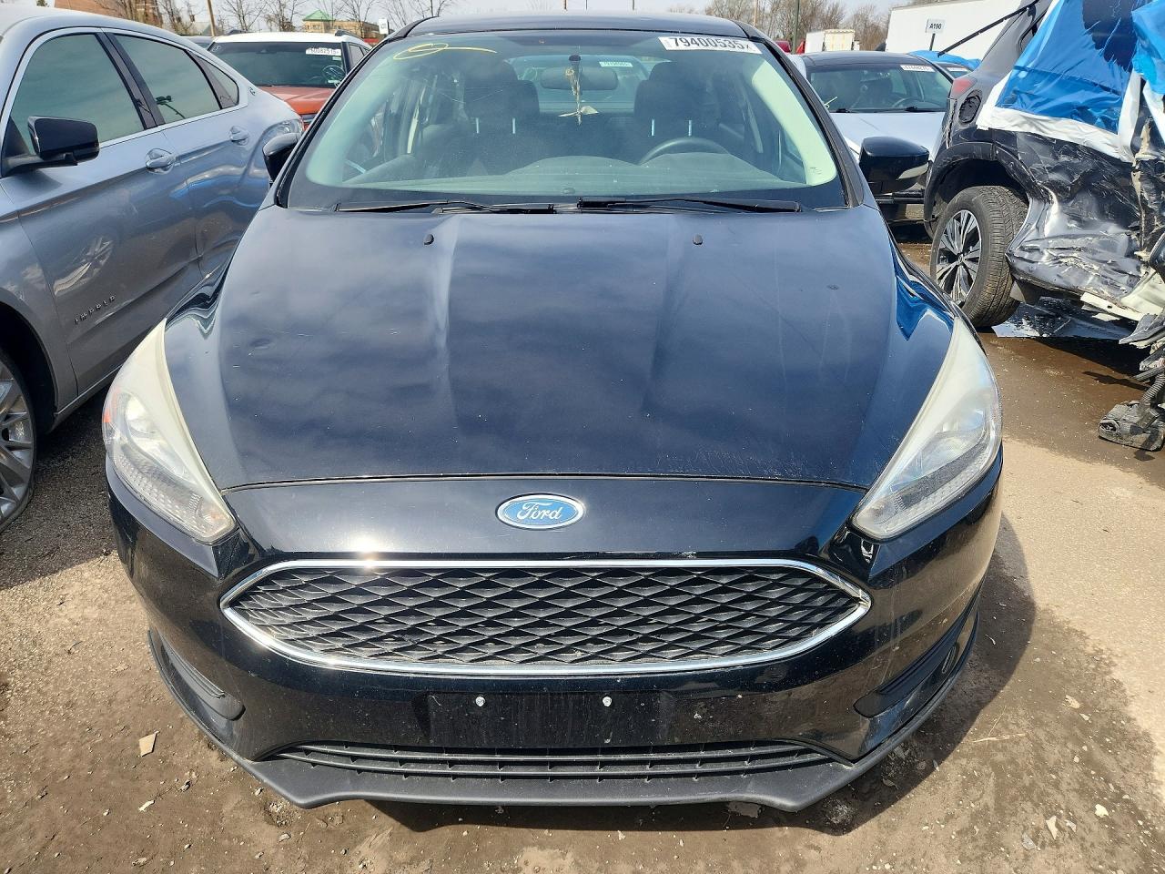 2017 FORD FOCUS SE photo 9