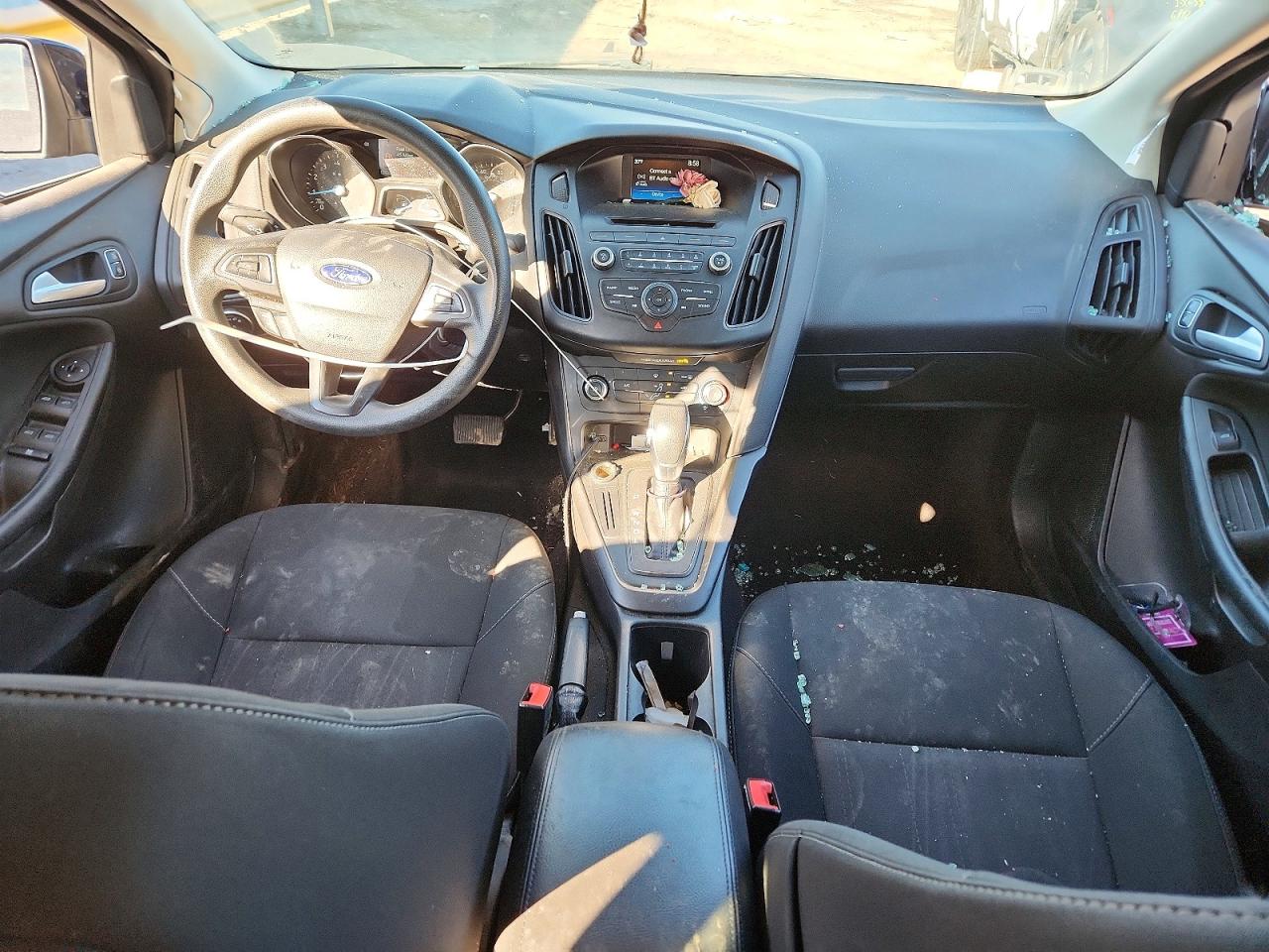 2017 FORD FOCUS SE photo 15