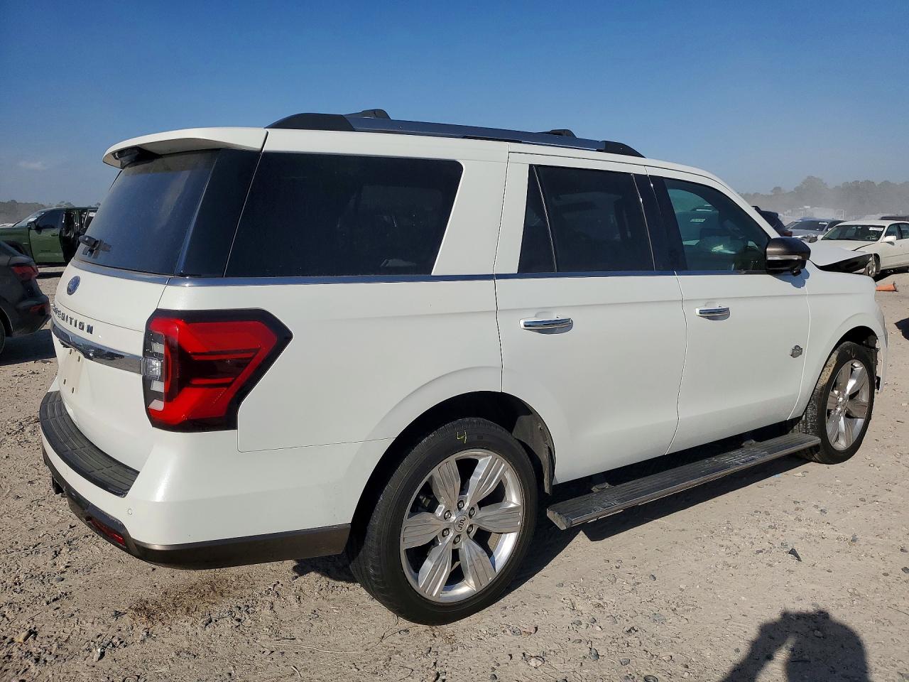 2024 FORD EXPEDITION KING RANCH photo 3