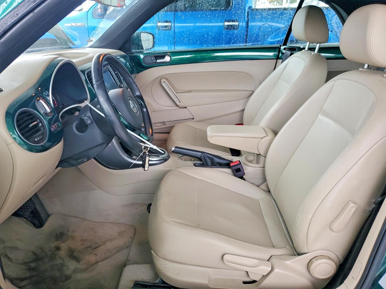 2017 VOLKSWAGEN BEETLE S photo 7